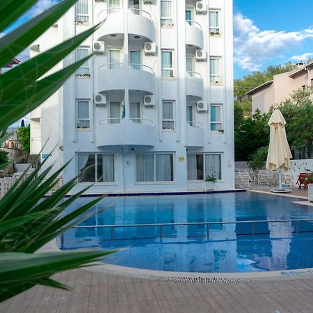 Otel Yeni Çeşme Luaran gambar
