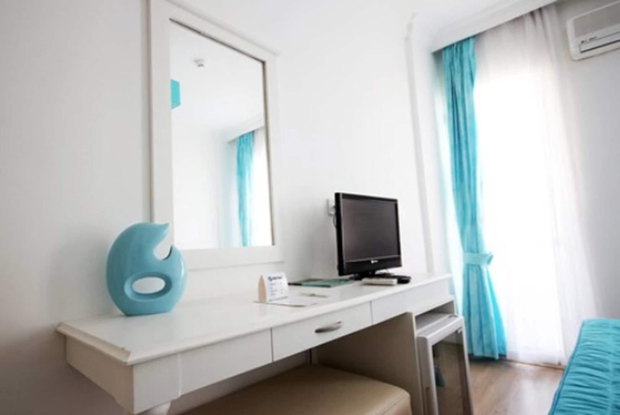 Otel Yeni Çeşme Luaran gambar