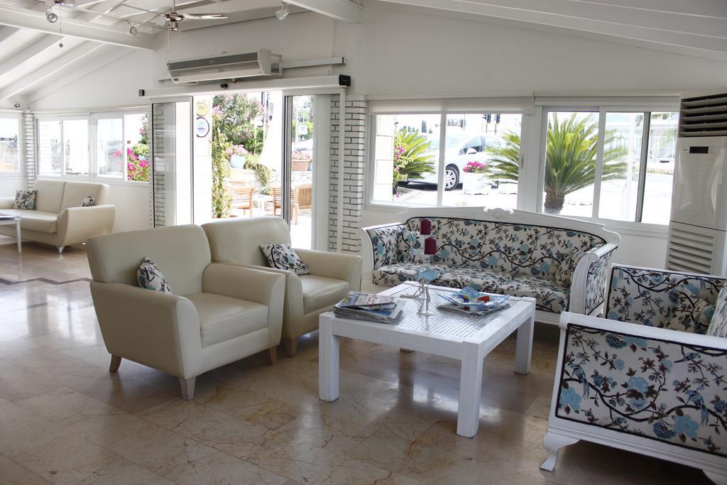 Otel Yeni Çeşme Luaran gambar