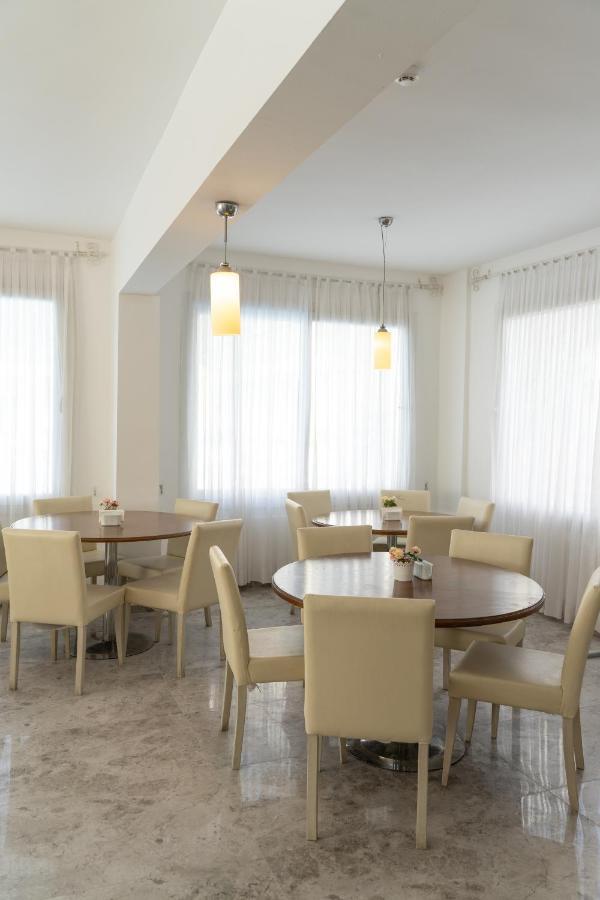 Otel Yeni Çeşme Luaran gambar