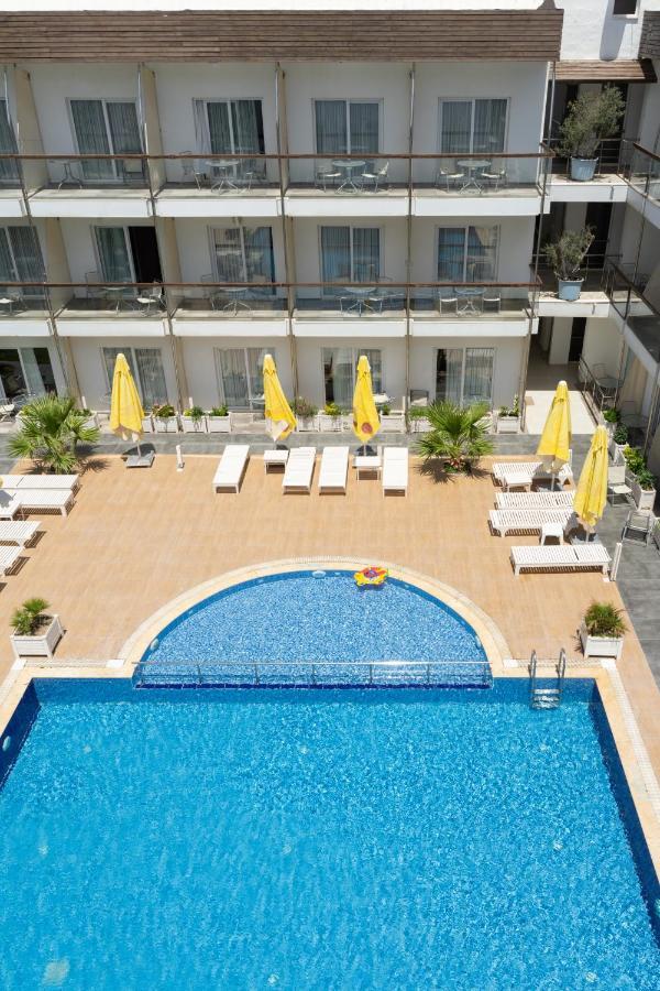 Otel Yeni Çeşme Luaran gambar