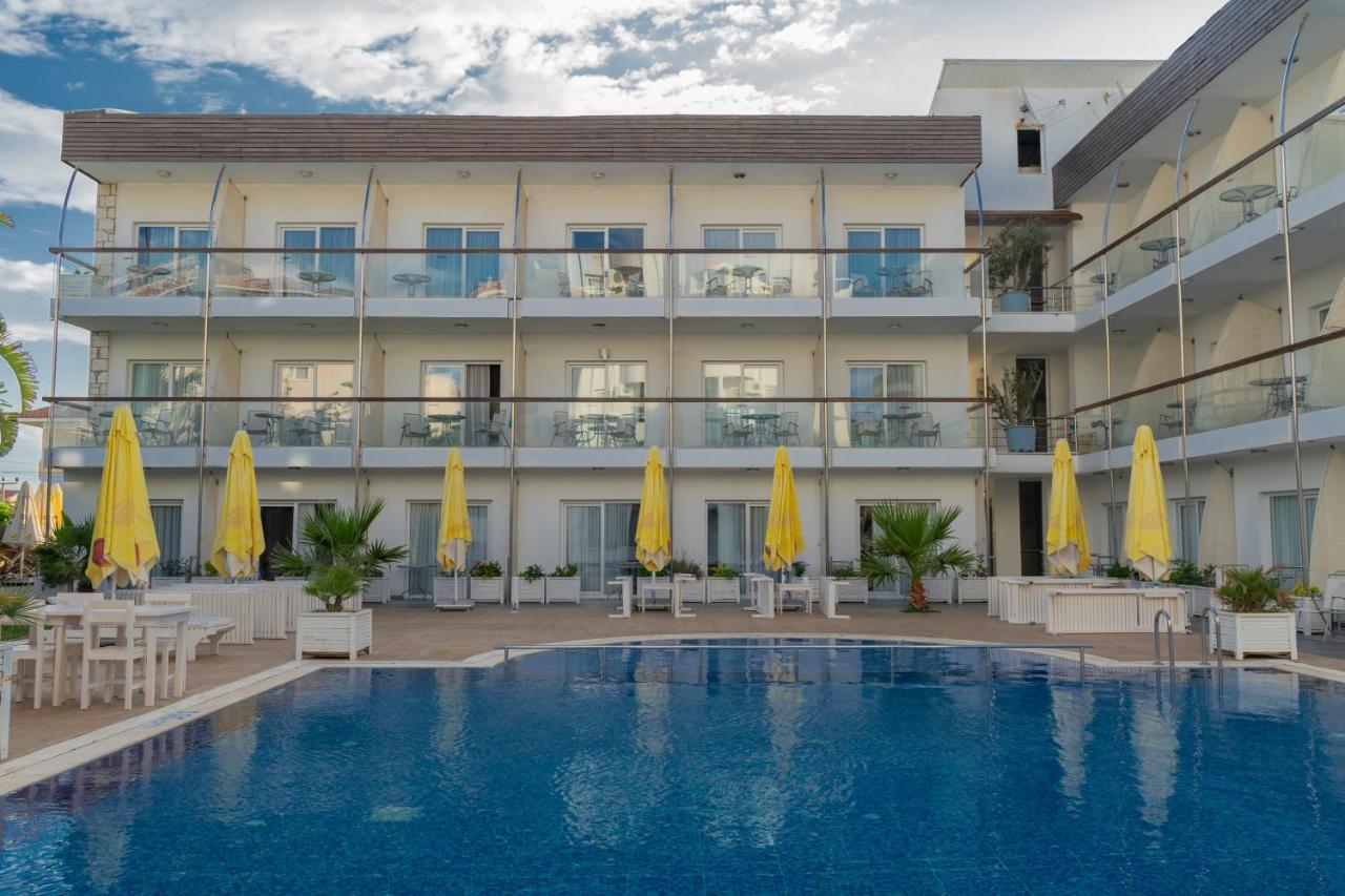Otel Yeni Çeşme Luaran gambar