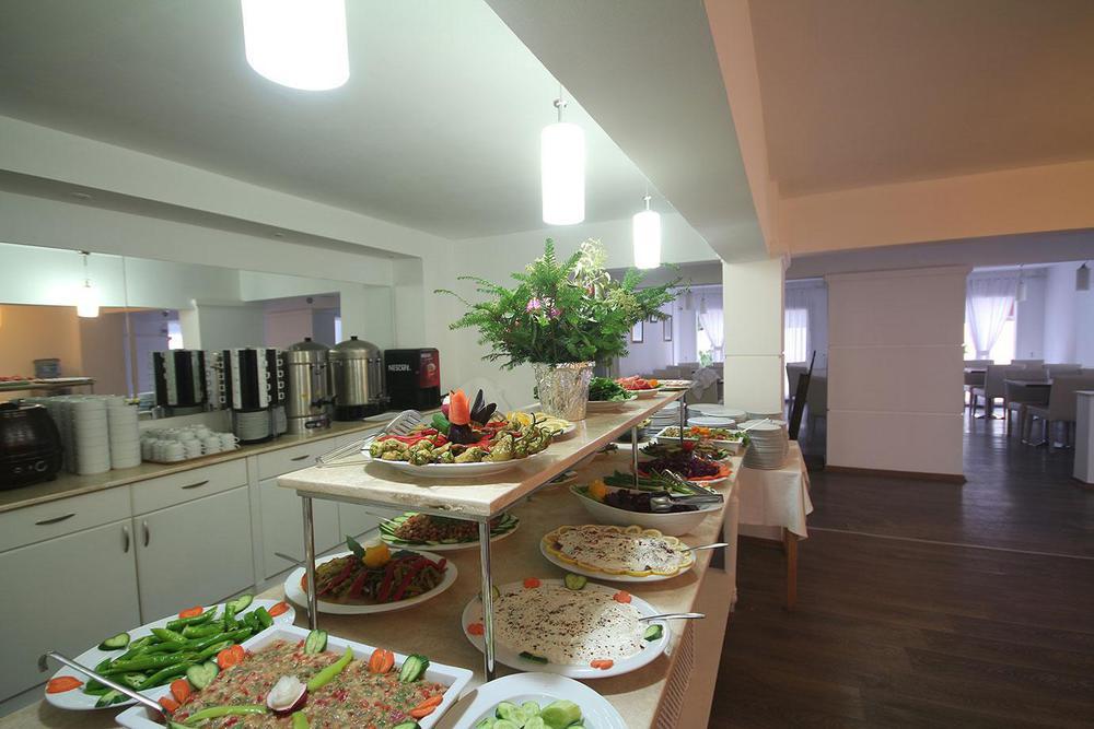 Otel Yeni Çeşme Luaran gambar