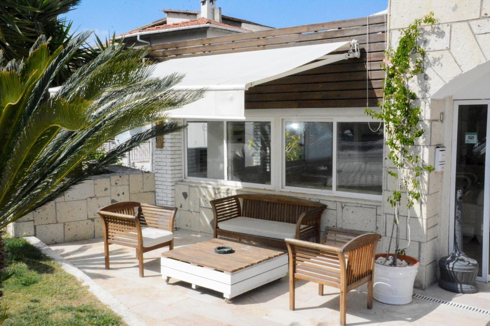 Otel Yeni Çeşme Luaran gambar
