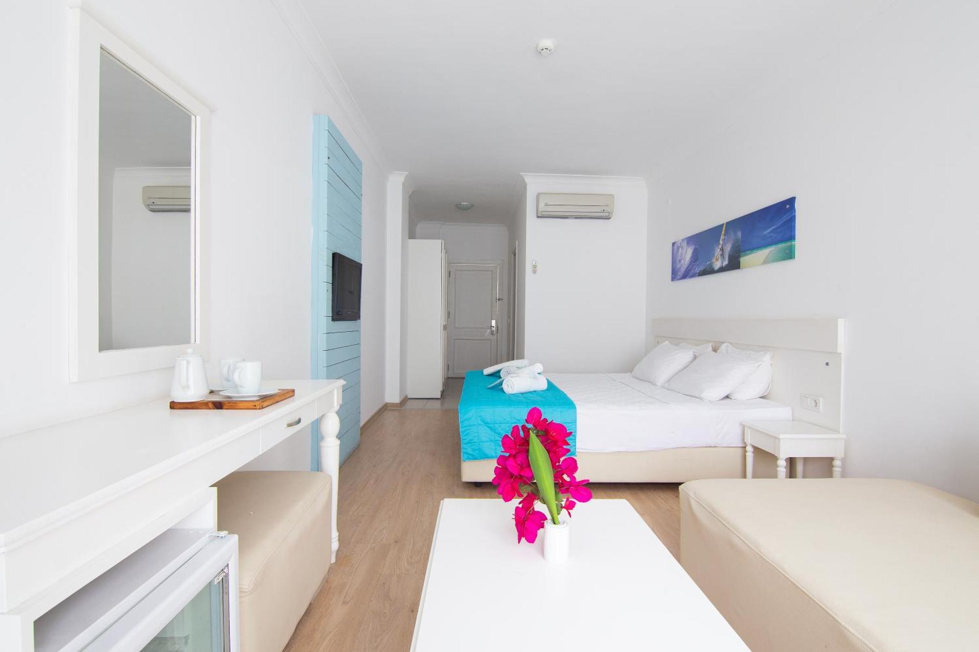 Otel Yeni Çeşme Luaran gambar