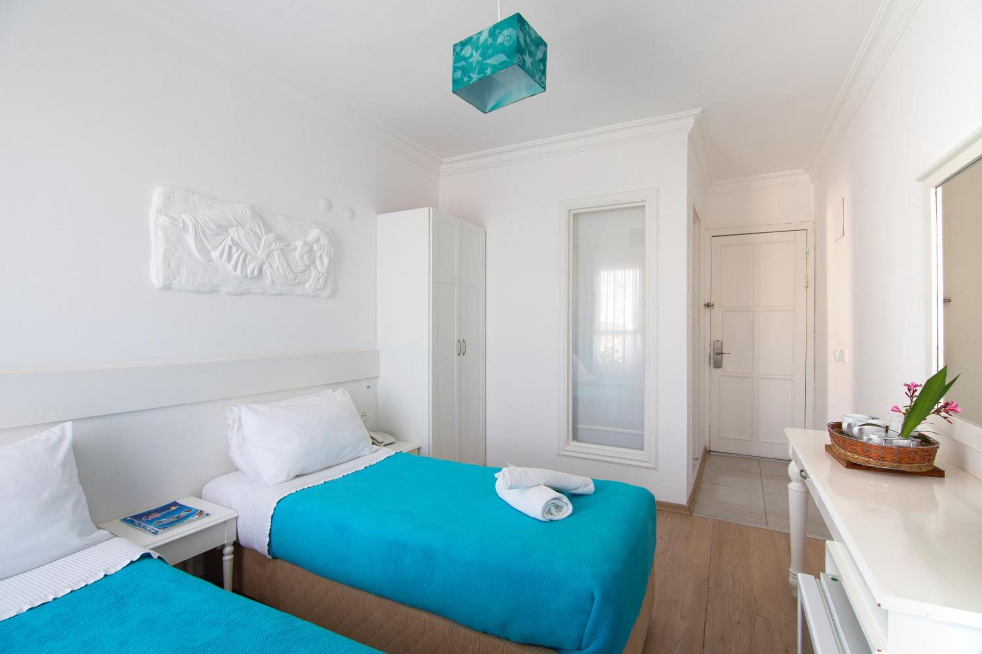 Otel Yeni Çeşme Luaran gambar