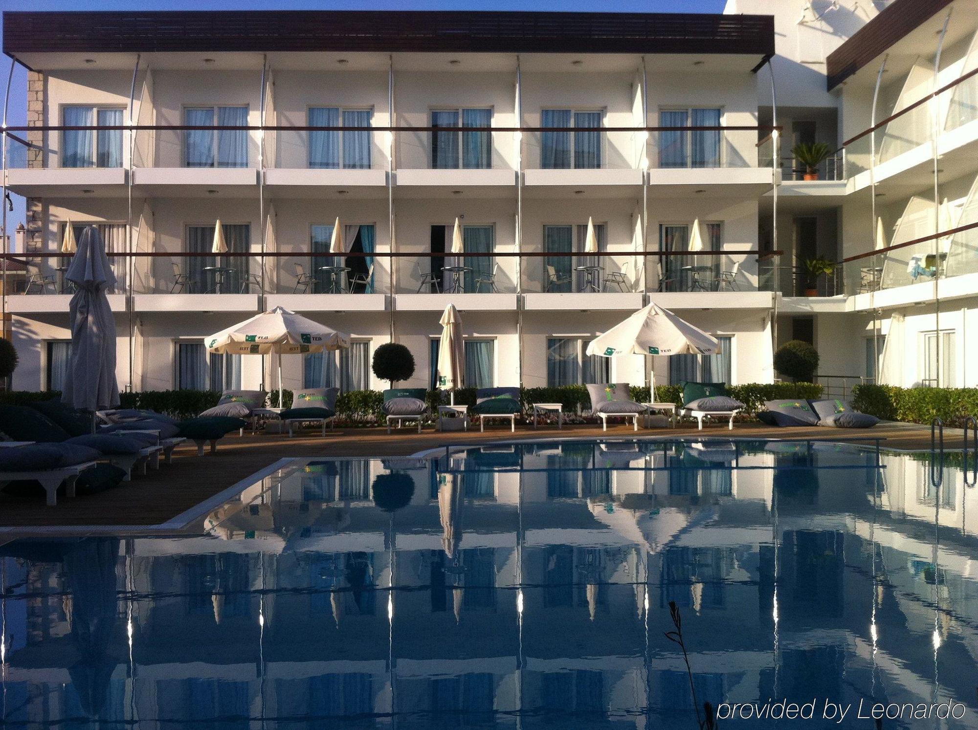 Otel Yeni Çeşme Luaran gambar