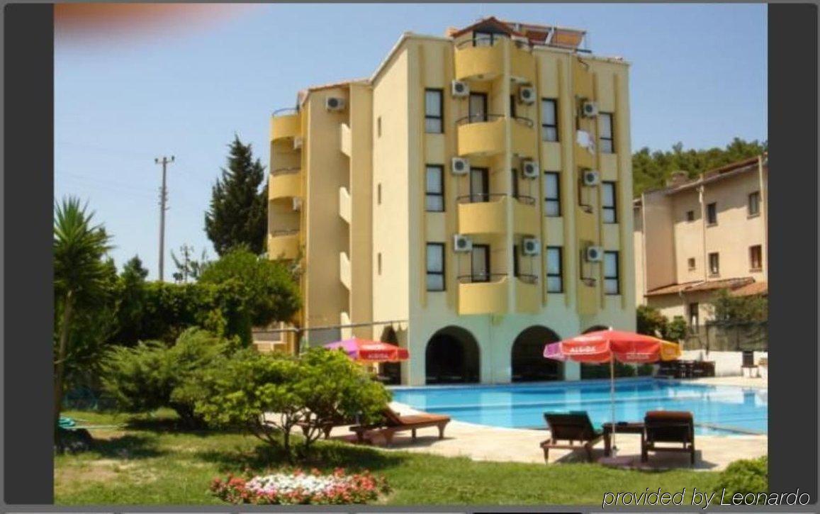Otel Yeni Çeşme Luaran gambar